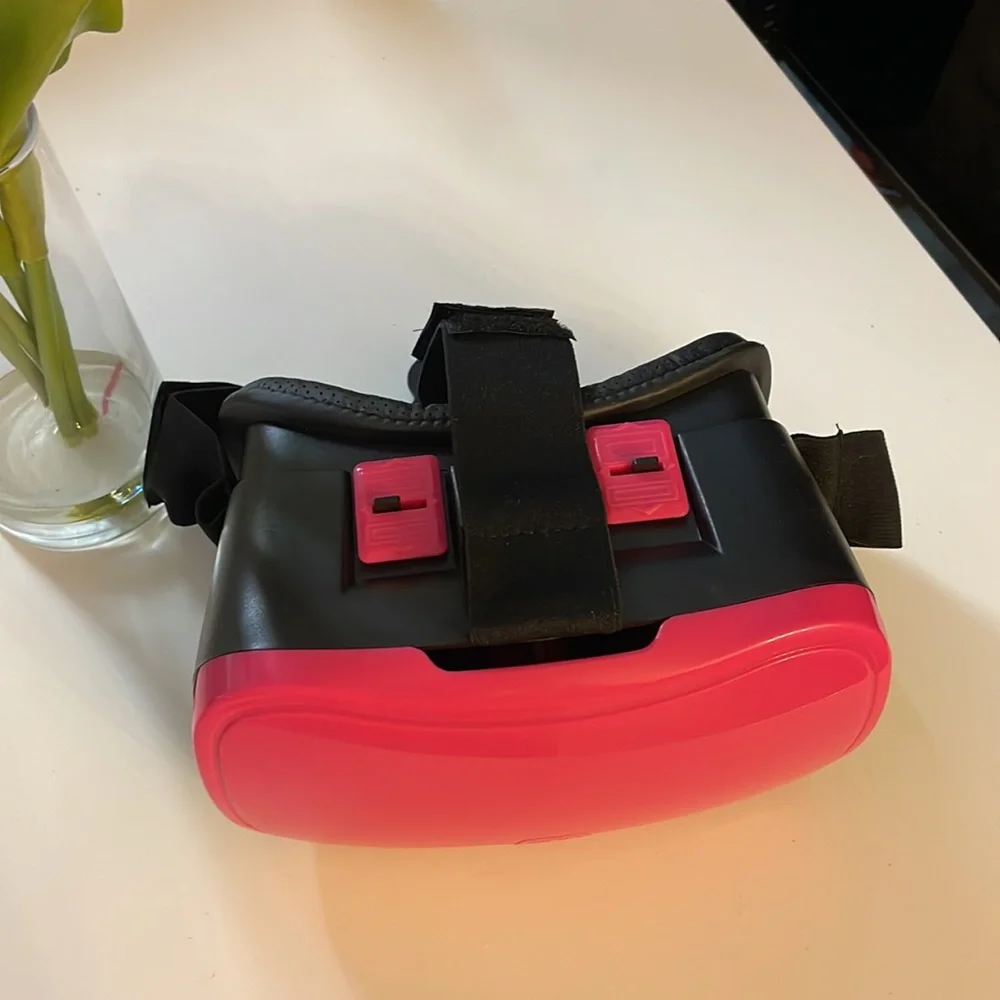 ONN VR Smartphone Headset Virtual Reality. up to 6in phones (RED)